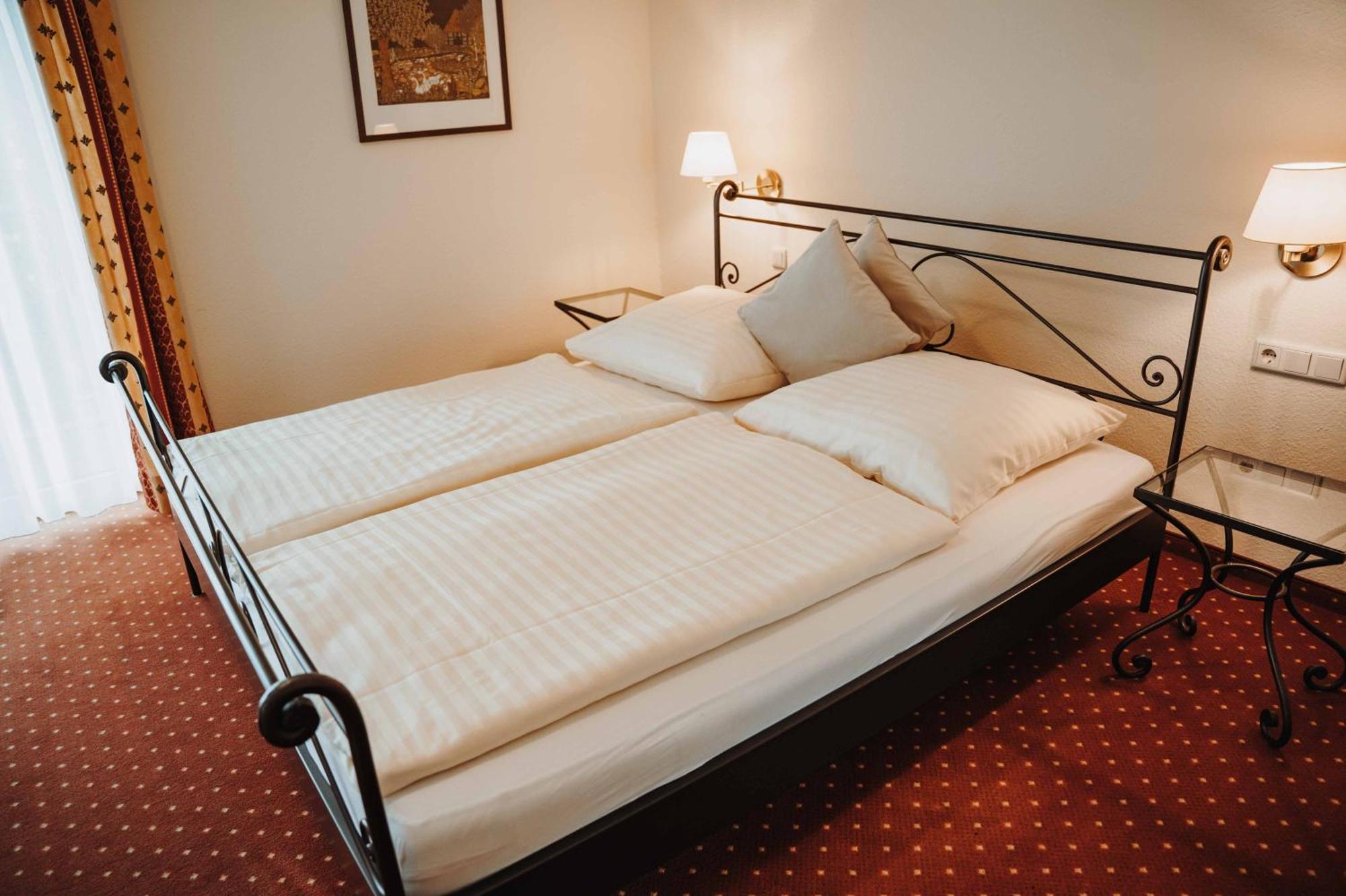 Hotel Am Wallgraben Брилон Номер фото