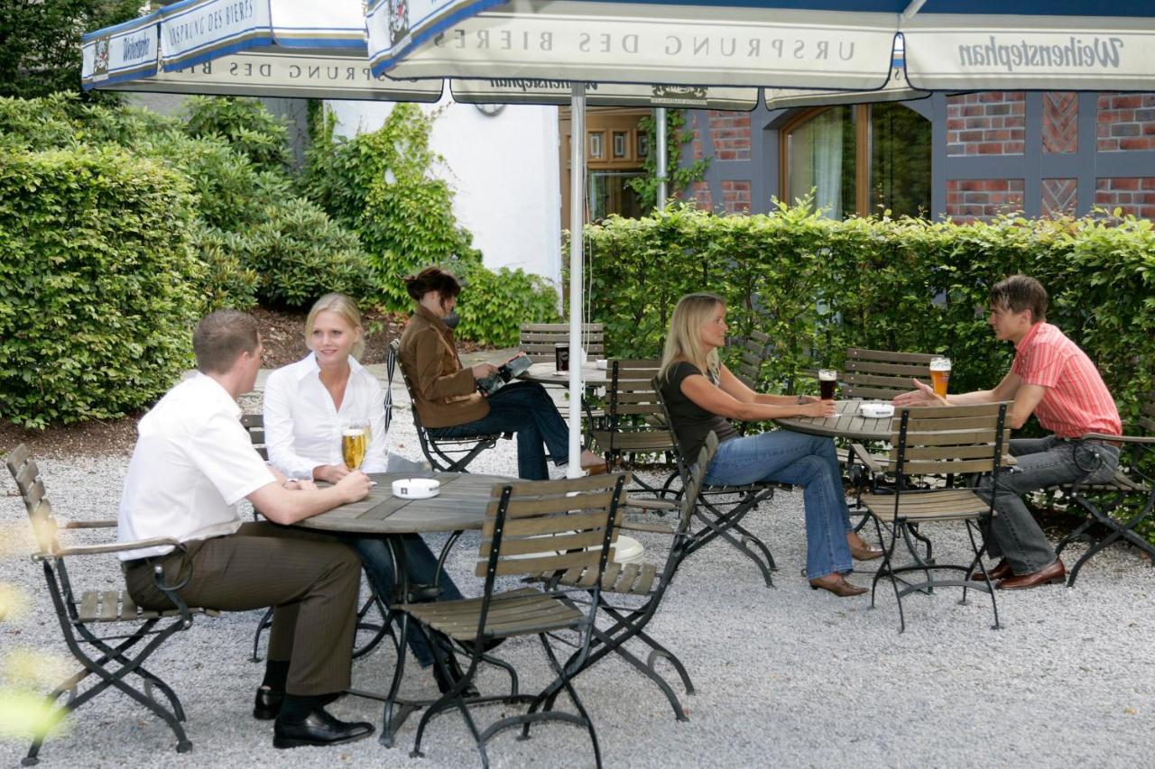Hotel Am Wallgraben Брилон Экстерьер фото
