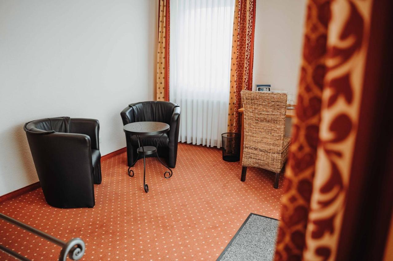 Hotel Am Wallgraben Брилон Номер фото